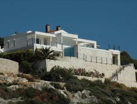 Villa Zum Verkauf-Meer-Villa Zum Verkauf Mit Aussicht Auf Das Meer Und Die Insel Meis. Nov