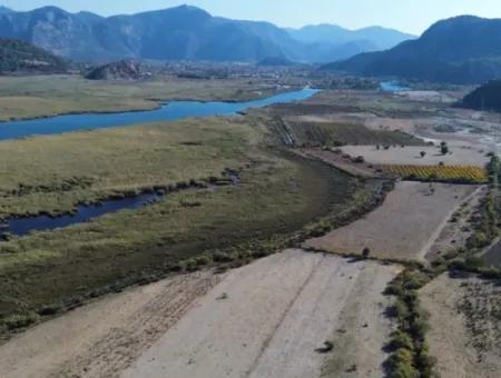 3210M2 2B Grundstück Zum Verkauf Am See In Çandır