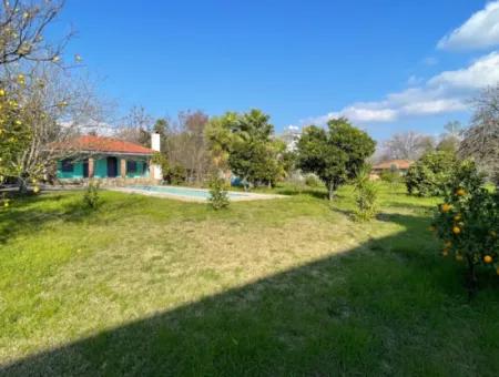 Single Storey House For Sale In A Plot Of 2882 M2 In Eskikoy