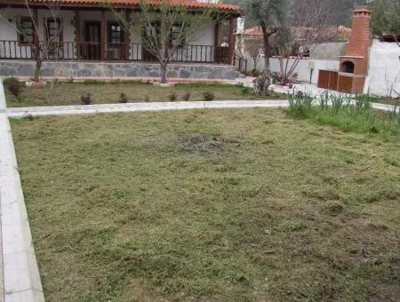 Ulada Satılık Lüks Villa Ulada 1078M2 Arsa İçinde Özel Yapılmış Satılık 4+1 Villa