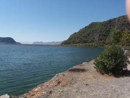 Gökbelde Satılık Arsa Dalyan İztuzu Yoluna Sıfır 7484M2 Göle Sıfır Satılık Arsa