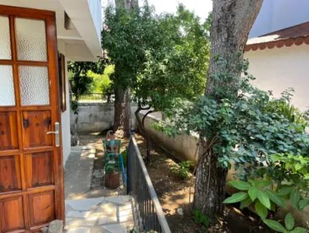 Dalyan Merkezde 5+1 Satılık Villa